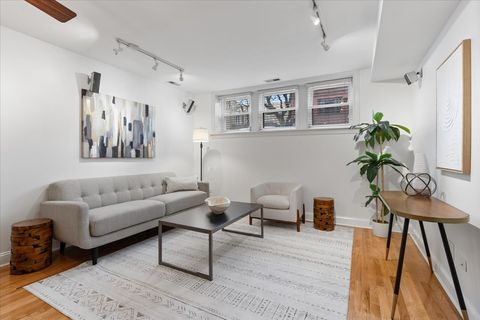 Tiny photo for 1525 W Cullom Avenue #G, Chicago, IL 60613 (MLS # 12613611)