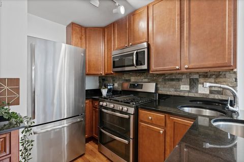 Tiny photo for 1525 W Cullom Avenue #G, Chicago, IL 60613 (MLS # 12613611)
