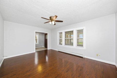 Tiny photo for 500 Catherine Street, Ottawa, IL 61350 (MLS # 12619628)