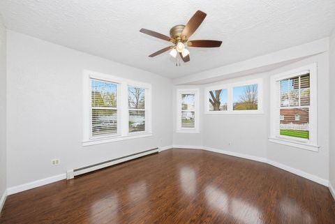 Tiny photo for 500 Catherine Street, Ottawa, IL 61350 (MLS # 12619628)