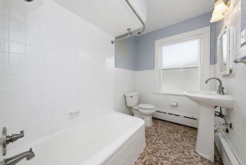 Tiny photo for 500 Catherine Street, Ottawa, IL 61350 (MLS # 12619628)