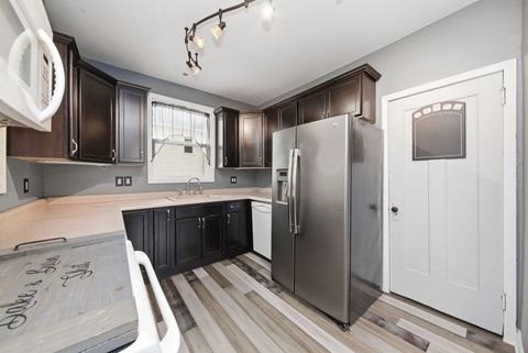 Tiny photo for 500 Catherine Street, Ottawa, IL 61350 (MLS # 12619628)