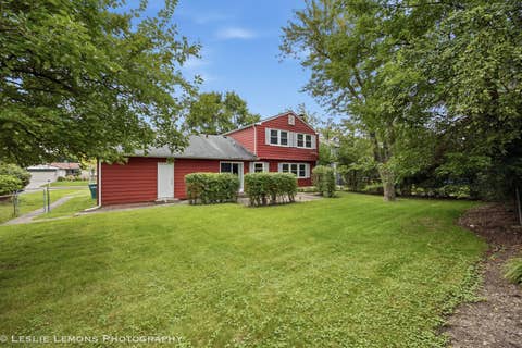 Tiny photo for 651 WOODHOLLOW Lane, Buffalo Grove, IL 60089 (MLS # 12735981)