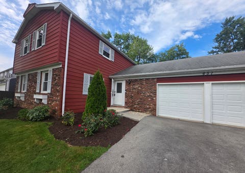 Photo of 651 WOODHOLLOW Lane, Buffalo Grove, IL 60089 (MLS # 12735981)