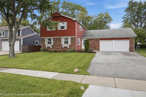 Tiny photo for 651 WOODHOLLOW Lane, Buffalo Grove, IL 60089 (MLS # 12735981)