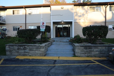 Tiny photo for 860 E Old Willow Road #136, Prospect Heights, IL 60070 (MLS # 12772172)