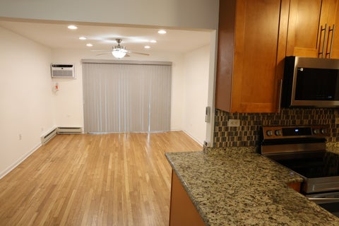 Tiny photo for 860 E Old Willow Road #136, Prospect Heights, IL 60070 (MLS # 12772172)