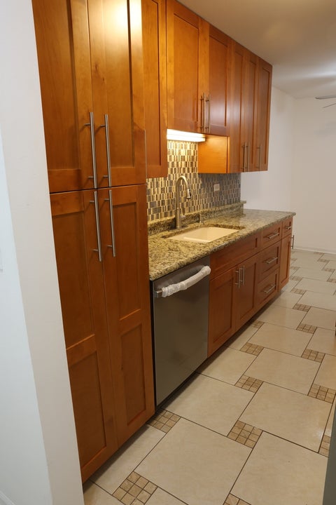 Tiny photo for 860 E Old Willow Road #136, Prospect Heights, IL 60070 (MLS # 12772172)