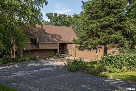 Photo of 28018 230TH Street, Le Claire, IA 52753 (MLS # QC4269478)