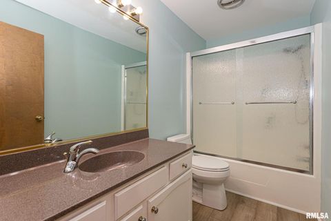 Tiny photo for 28018 230TH Street, Le Claire, IA 52753 (MLS # QC4269478)