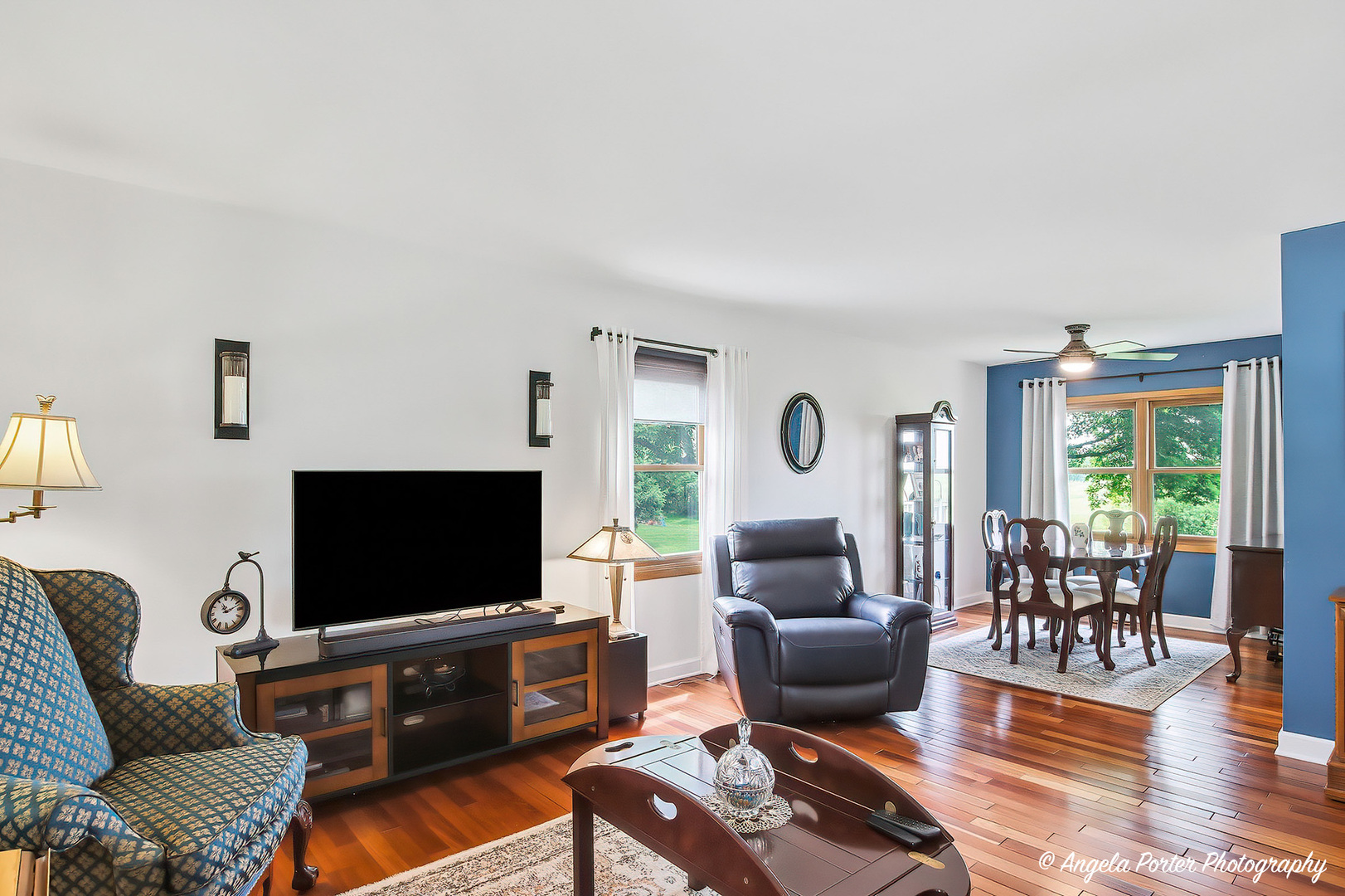 1899 W Alder Drive