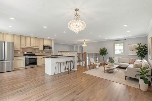 112 LILAC Lane