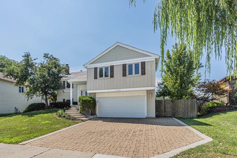 Tiny photo for 112 LILAC Lane, Buffalo Grove, IL 60089 (MLS # 12720578)