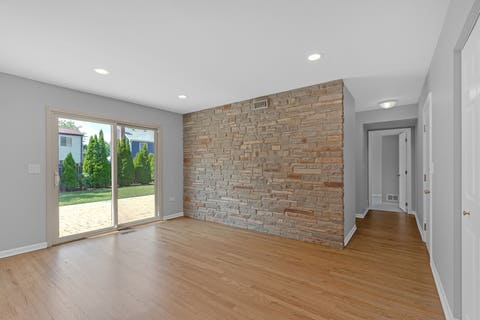 Tiny photo for 112 LILAC Lane, Buffalo Grove, IL 60089 (MLS # 12720578)