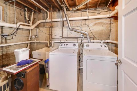 Tiny photo for 315 S Beverly Lane, Arlington Heights, IL 60005 (MLS # 12460699)