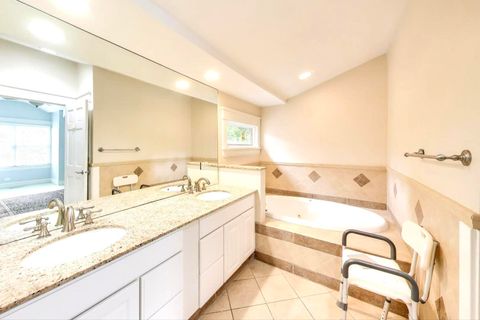 Tiny photo for 315 S Beverly Lane, Arlington Heights, IL 60005 (MLS # 12460699)