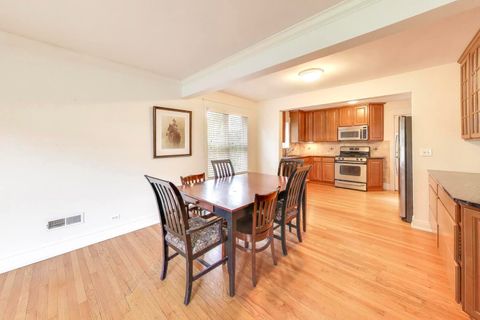 Tiny photo for 315 S Beverly Lane, Arlington Heights, IL 60005 (MLS # 12460699)