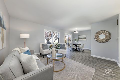 Tiny photo for 1748 Prentiss Drive, Downers Grove, IL 60516 (MLS # 12518508)