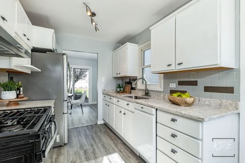 Tiny photo for 1748 Prentiss Drive, Downers Grove, IL 60516 (MLS # 12518508)