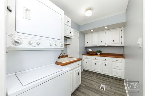 Tiny photo for 1748 Prentiss Drive, Downers Grove, IL 60516 (MLS # 12518508)