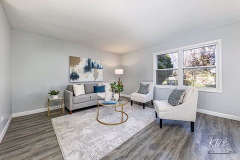 Tiny photo for 1748 Prentiss Drive, Downers Grove, IL 60516 (MLS # 12518508)