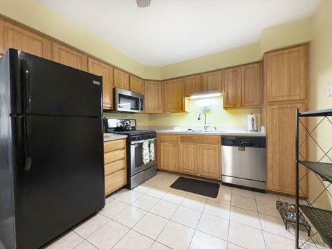 Tiny photo for 1313 S Rebecca Road #118, Lombard, IL 60148 (MLS # 12525653)