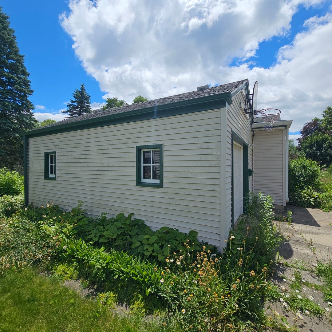 1307 Winthrop Lane