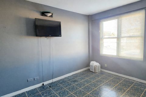 Tiny photo for 2606 W Balmoral Avenue #211, Chicago, IL 60625 (MLS # 12579087)