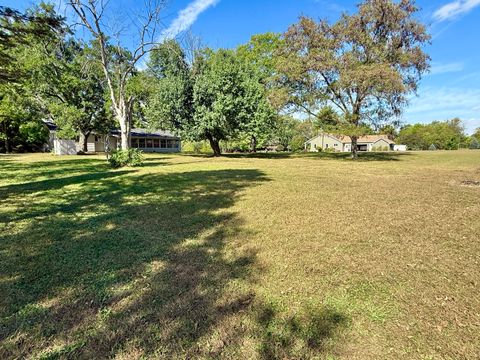 Tiny photo for 502 Woodland Drive, Dixon, IL 61021 (MLS # 12488647)
