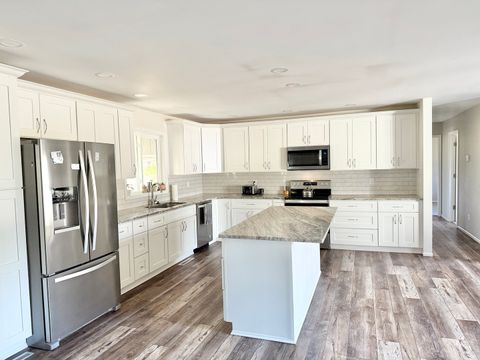 Tiny photo for 502 Woodland Drive, Dixon, IL 61021 (MLS # 12488647)