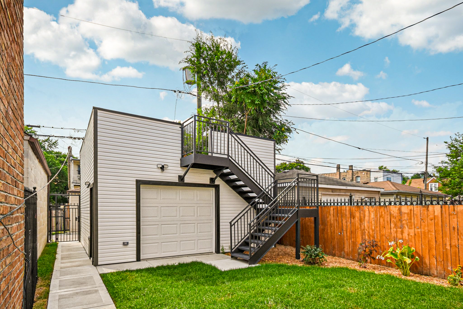 942 N Harding Avenue