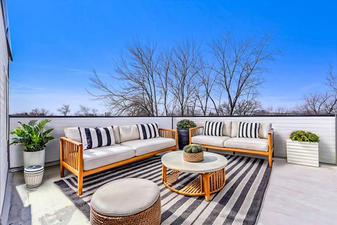 Tiny photo for 942 N Harding Avenue, Chicago, IL 60651 (MLS # 12484255)