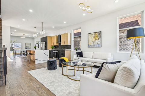 Tiny photo for 942 N Harding Avenue, Chicago, IL 60651 (MLS # 12484255)