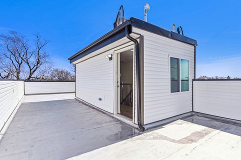 Tiny photo for 942 N Harding Avenue, Chicago, IL 60651 (MLS # 12484255)