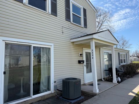 Tiny photo for 335 David Court #B, Bartlett, IL 60103 (MLS # 12563097)