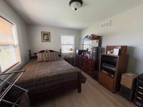 Tiny photo for 335 David Court #B, Bartlett, IL 60103 (MLS # 12563097)