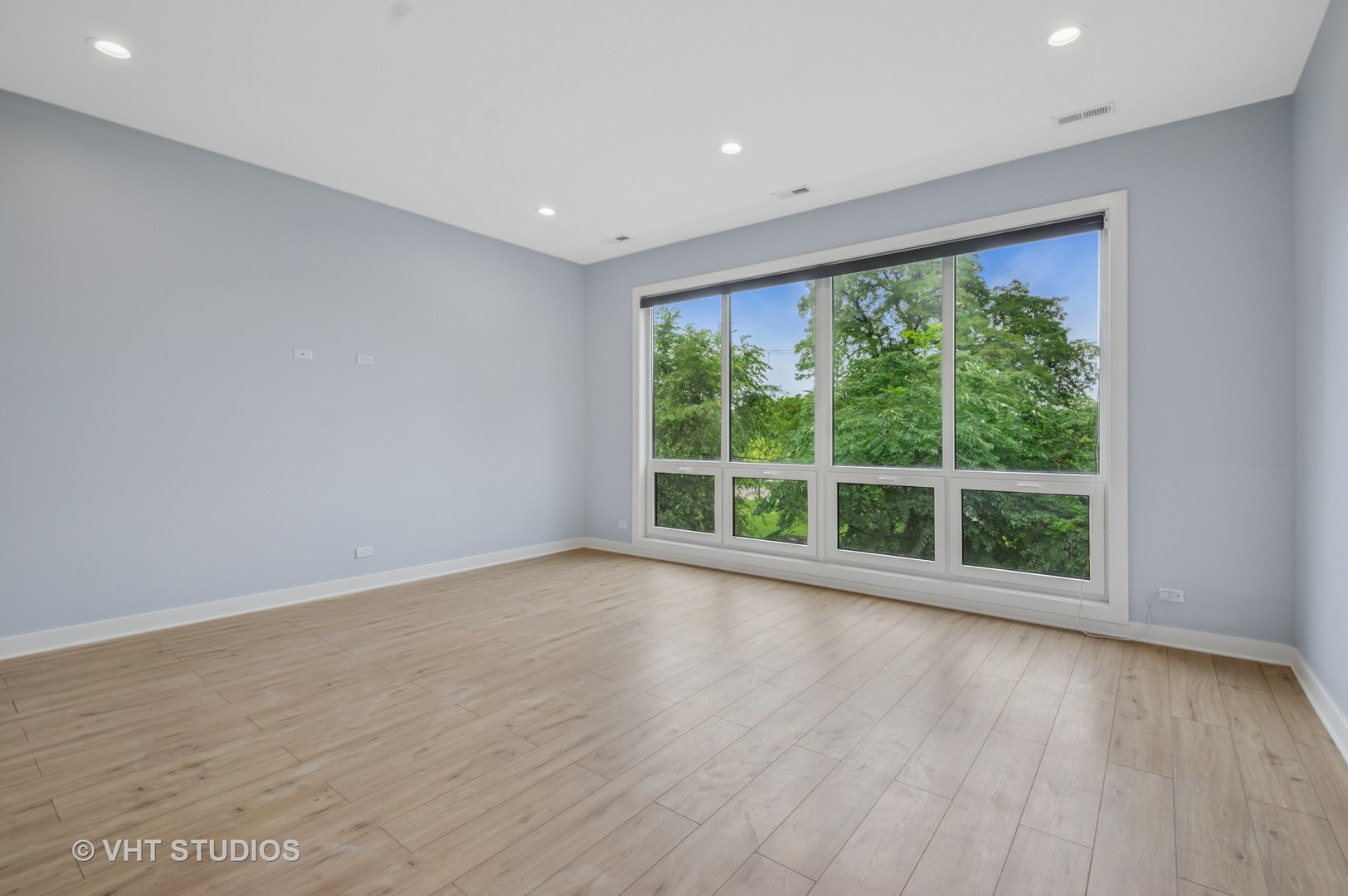 1441 N CALIFORNIA Avenue 2