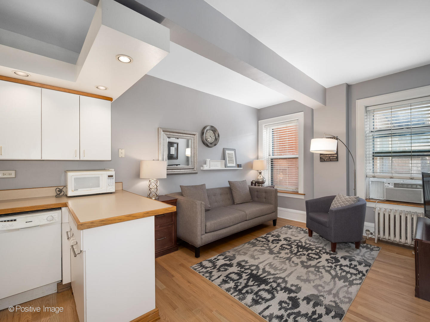 400 W Deming Place 1-X