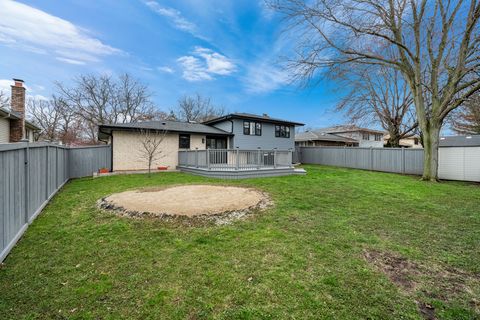 Tiny photo for 140 Spring Oaks Drive, Wood Dale, IL 60191 (MLS # 12617684)