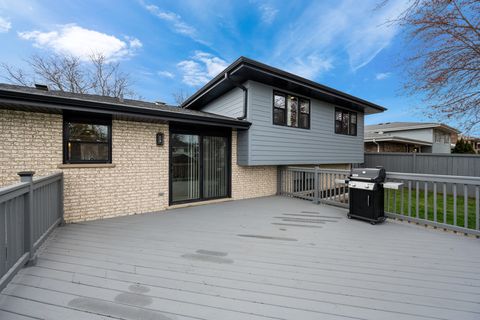 Tiny photo for 140 Spring Oaks Drive, Wood Dale, IL 60191 (MLS # 12617684)