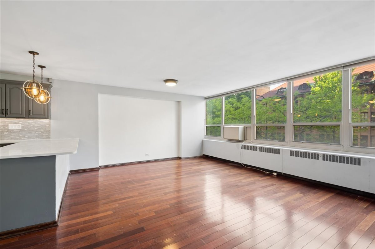 3950 N Lake Shore Drive 205A