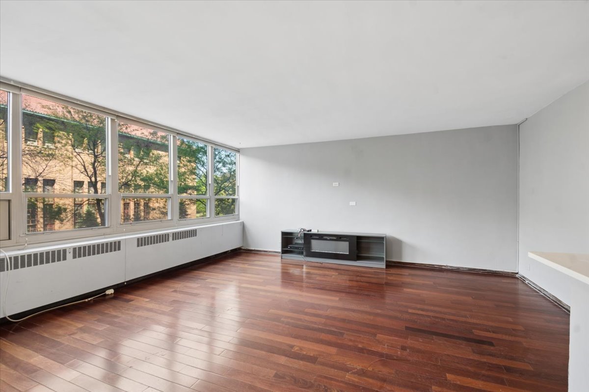 3950 N Lake Shore Drive 205A