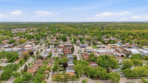 Tiny photo for 4140 Anna Avenue, Lyons, IL 60534 (MLS # 12602337)