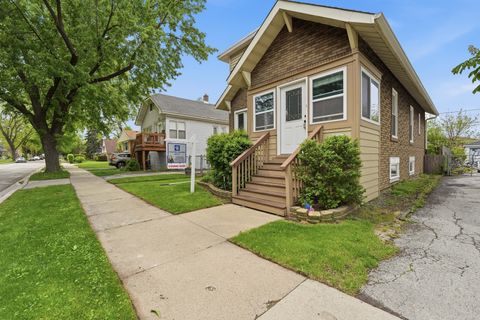 Tiny photo for 4140 Anna Avenue, Lyons, IL 60534 (MLS # 12602337)