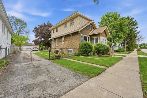 Tiny photo for 4140 Anna Avenue, Lyons, IL 60534 (MLS # 12602337)