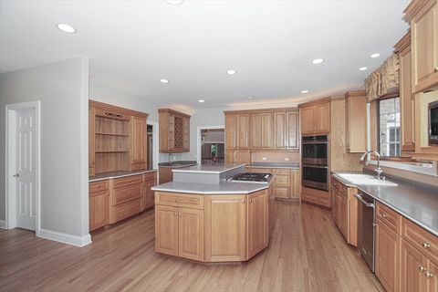 Tiny photo for 37 River Ridge Drive, Sleepy Hollow, IL 60118 (MLS # 12459425)