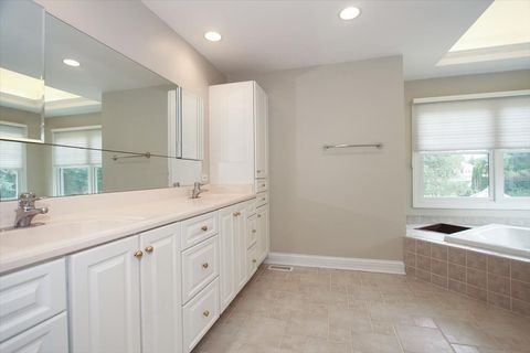 Tiny photo for 37 River Ridge Drive, Sleepy Hollow, IL 60118 (MLS # 12459425)