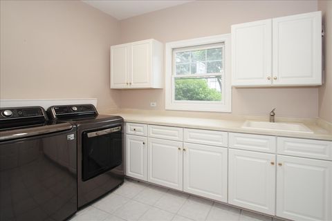 Tiny photo for 37 River Ridge Drive, Sleepy Hollow, IL 60118 (MLS # 12459425)