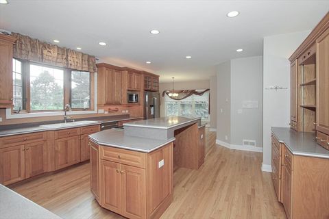 Tiny photo for 37 River Ridge Drive, Sleepy Hollow, IL 60118 (MLS # 12459425)