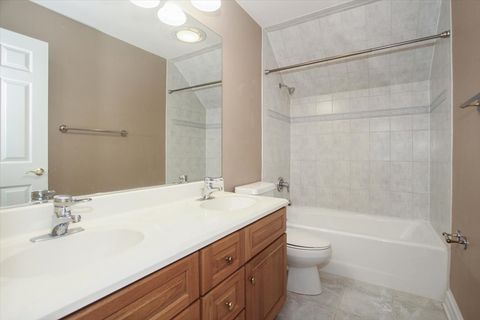 Tiny photo for 37 River Ridge Drive, Sleepy Hollow, IL 60118 (MLS # 12459425)